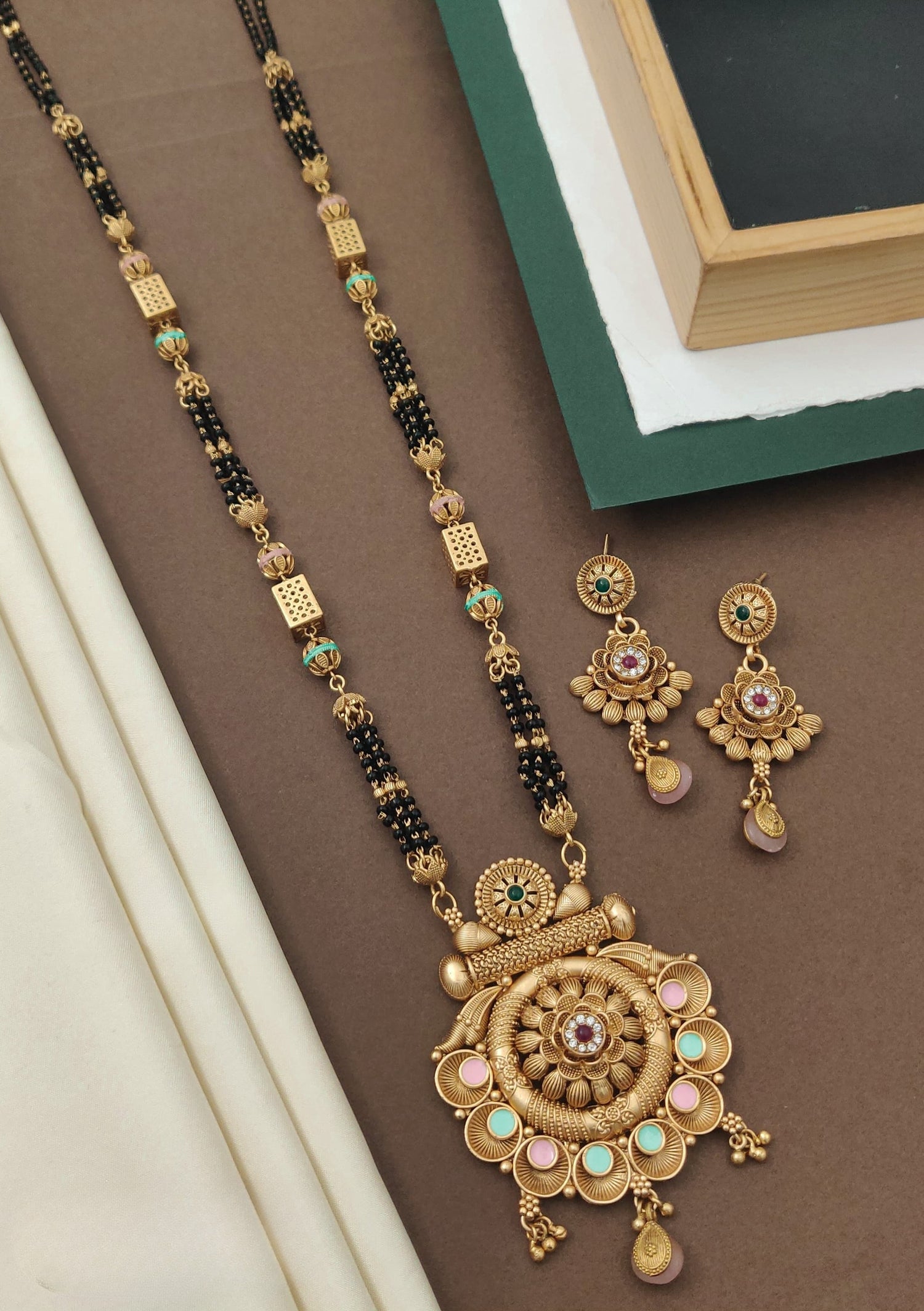 Rajwadi Mangalsutra - Queenzart Imitation Jewellery