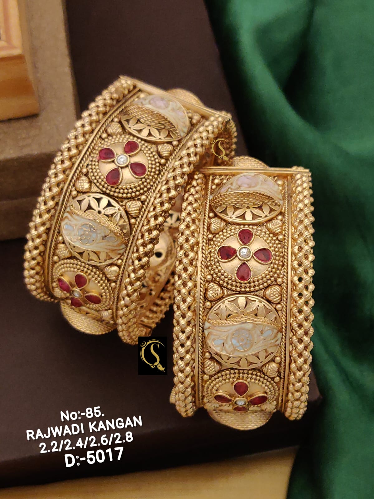 Brass High Gold Antique Bangles