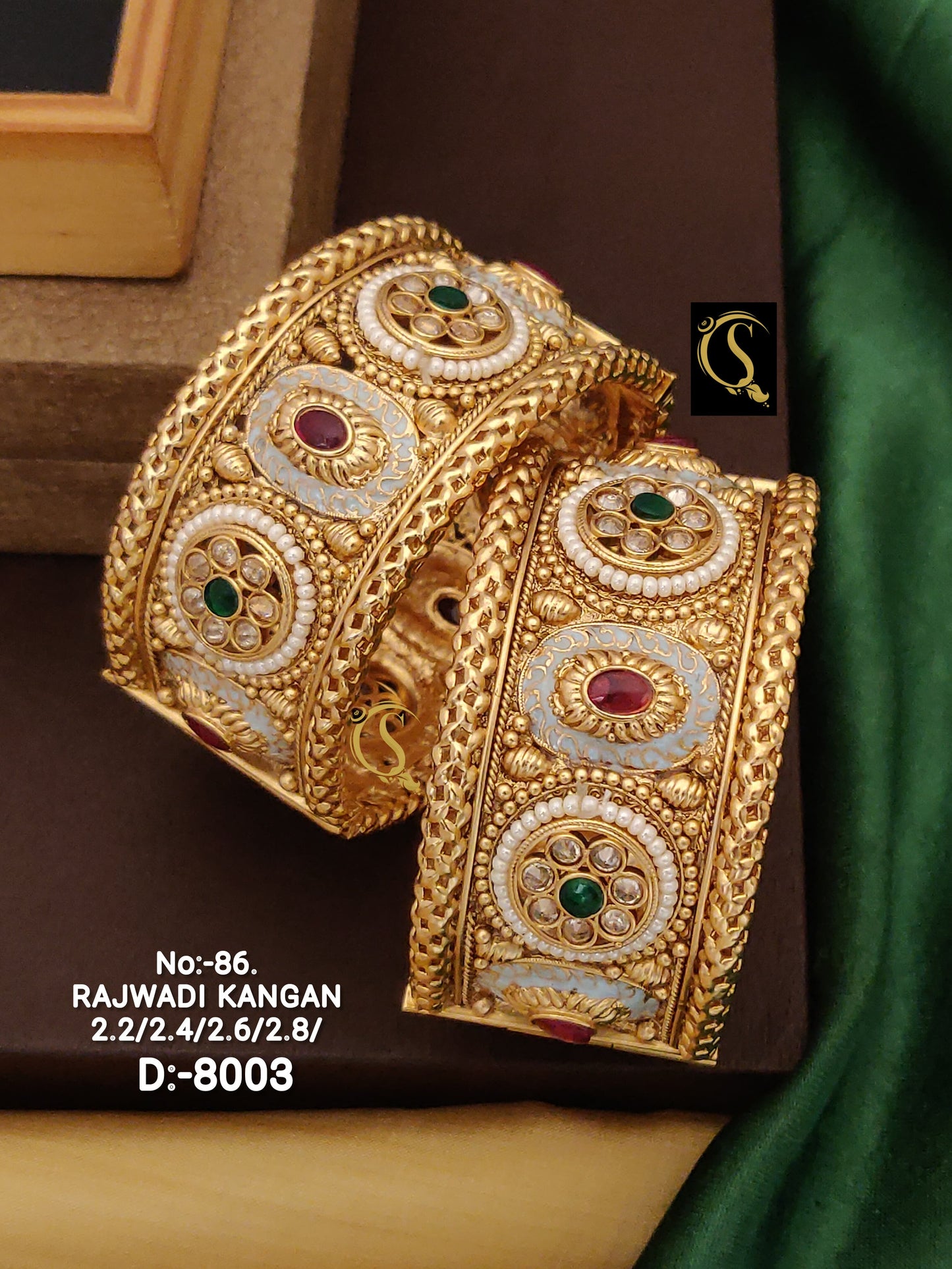 Brass High Gold Antique Bangles 8003