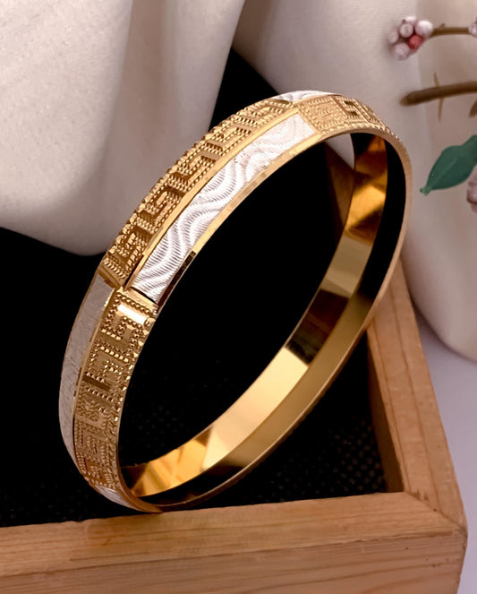 Premium Quality Brass High Gold Men's Kada 04