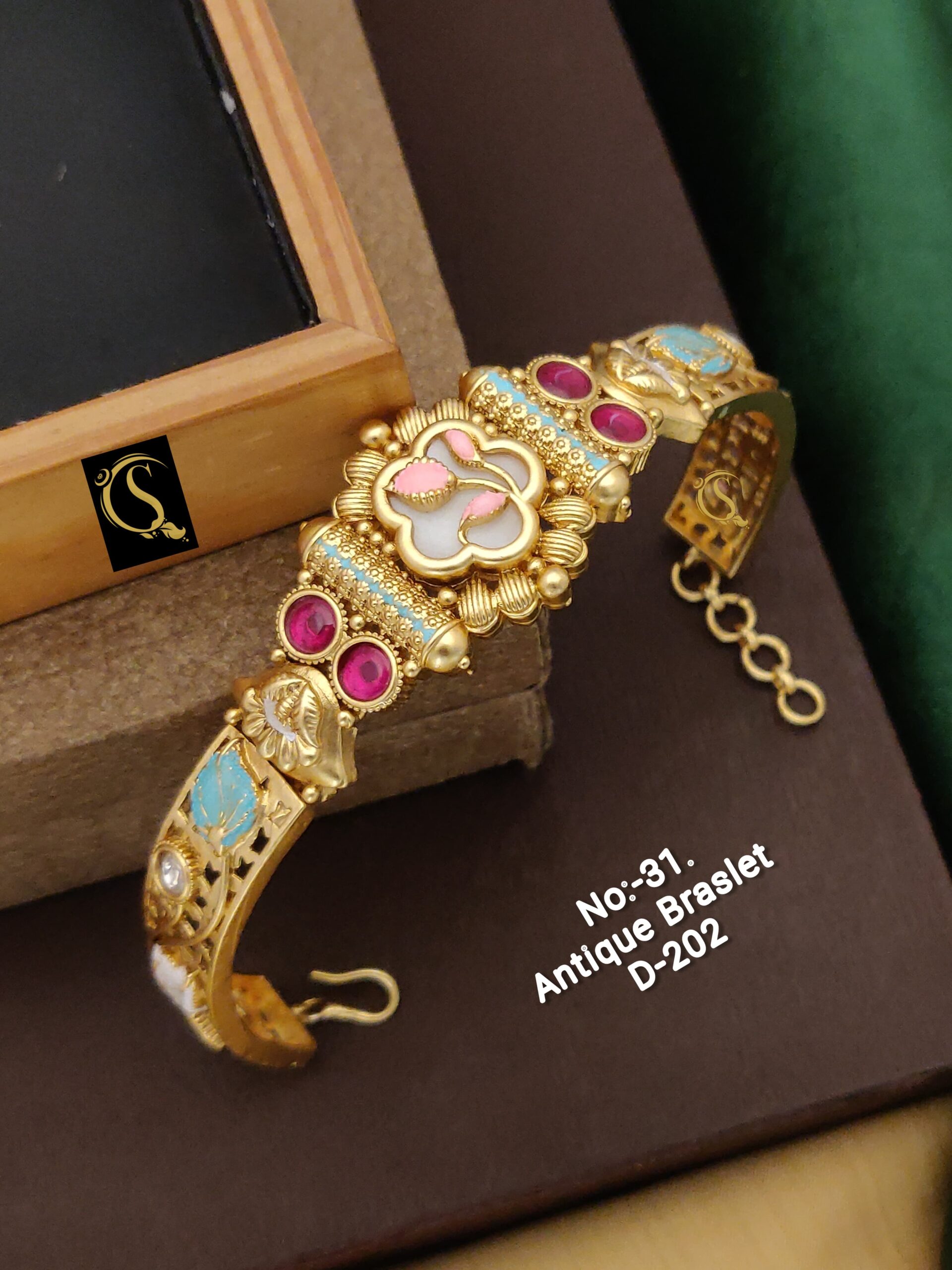 WhatsAppImage2025-01-27at08.50.46 Brass Bracelet For Girls & Woman 16 - Image 1